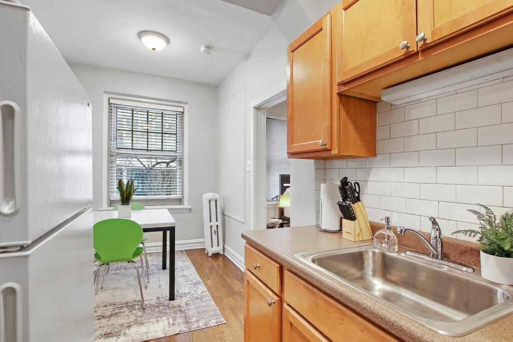 Chic & Contemporary Studio - Bstone 120 Apartment