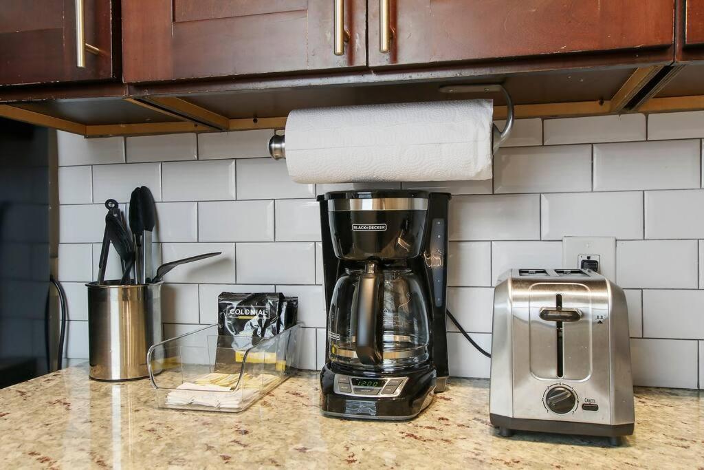 1br Chic And Cozy In - Hyde Park 408 *
