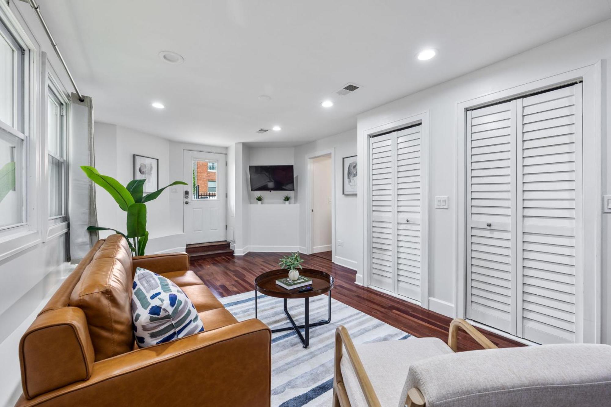 Contemporary 3br Irving Park Gem Near Expressway * Chicago