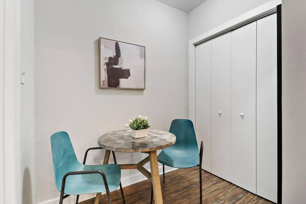 Apartment Trendy Studio In - Kenwood 103 & 303 Rep *