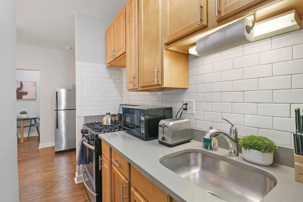 Apartment Trendy Studio In - Kenwood 103 & 303 Rep *