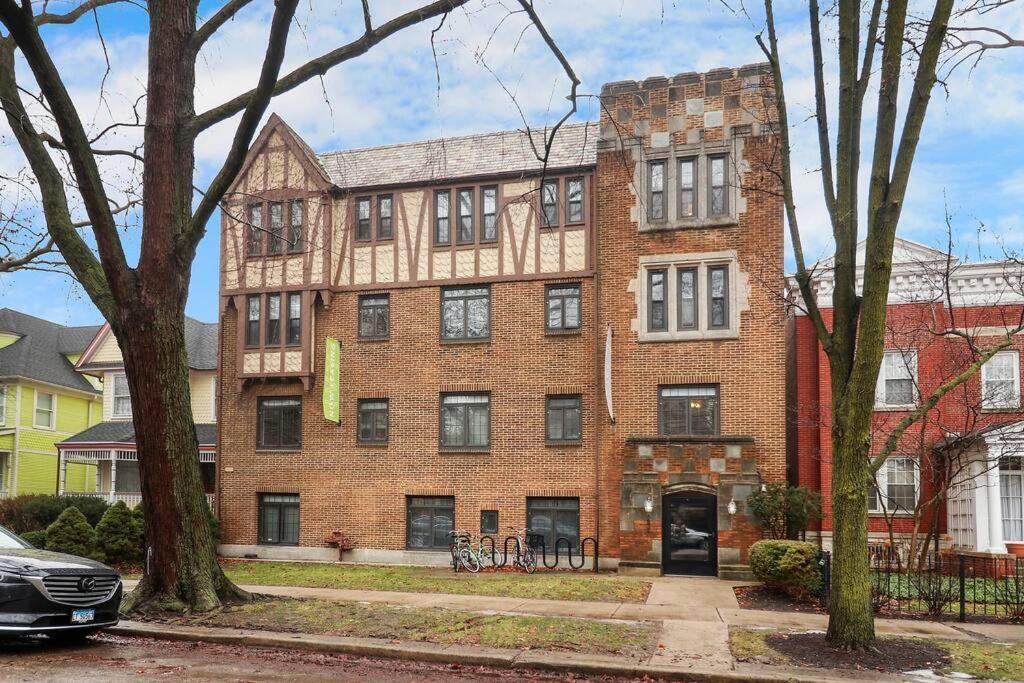 Trendy Studio In - Kenwood 103 & 303 Rep Apartment *