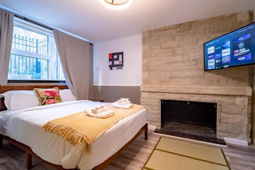 Japanese Themed 2bedroom In Gold Coast For Up To 4 Guests With Optional Valet Parking * Chicago