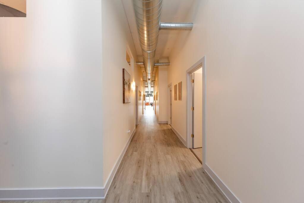 Apartment Mccormick 5br With 3ba Luxury For Groups Up To 12 Guests With Optional Parking And Gym Access *