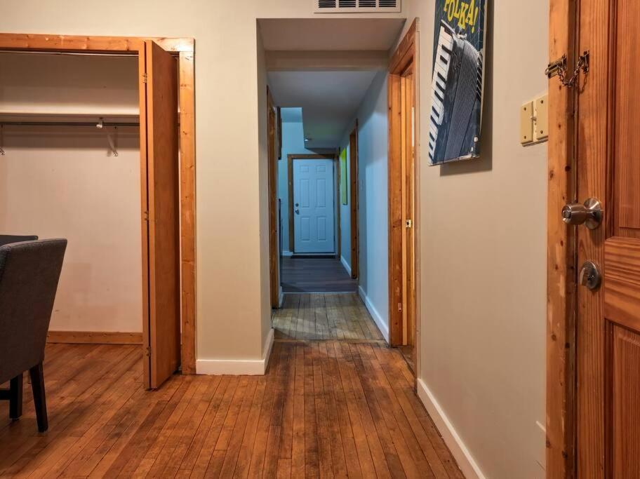 Cityscape Retreat 3br Haven With Free Parking Apartment *