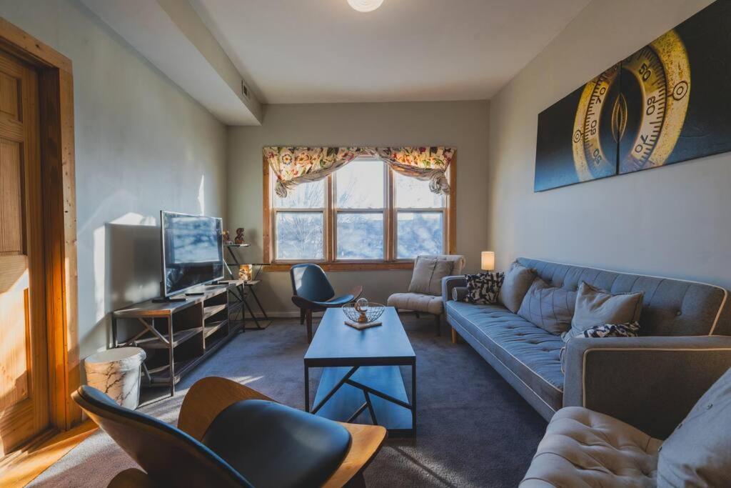 Cityscape Retreat 3br Haven With Free Parking Chicago