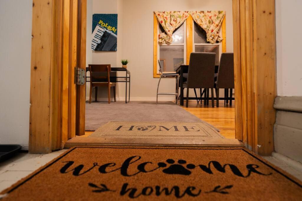 Apartment Cityscape Retreat 3br Haven With Free Parking Chicago