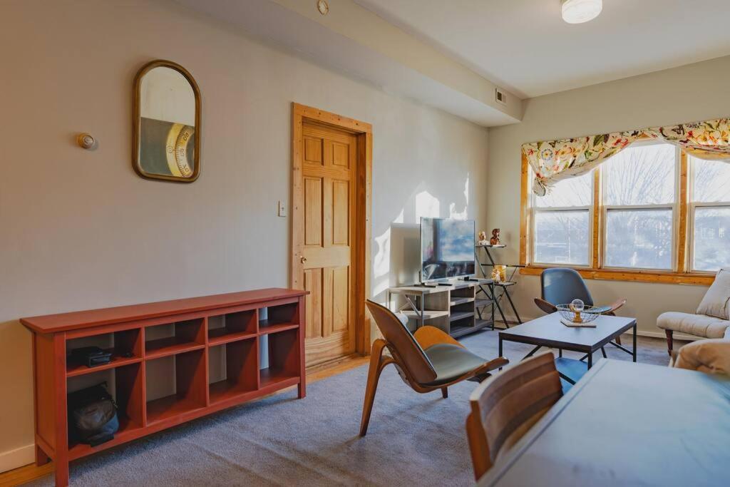 Cityscape Retreat 3br Haven With Free Parking Chicago