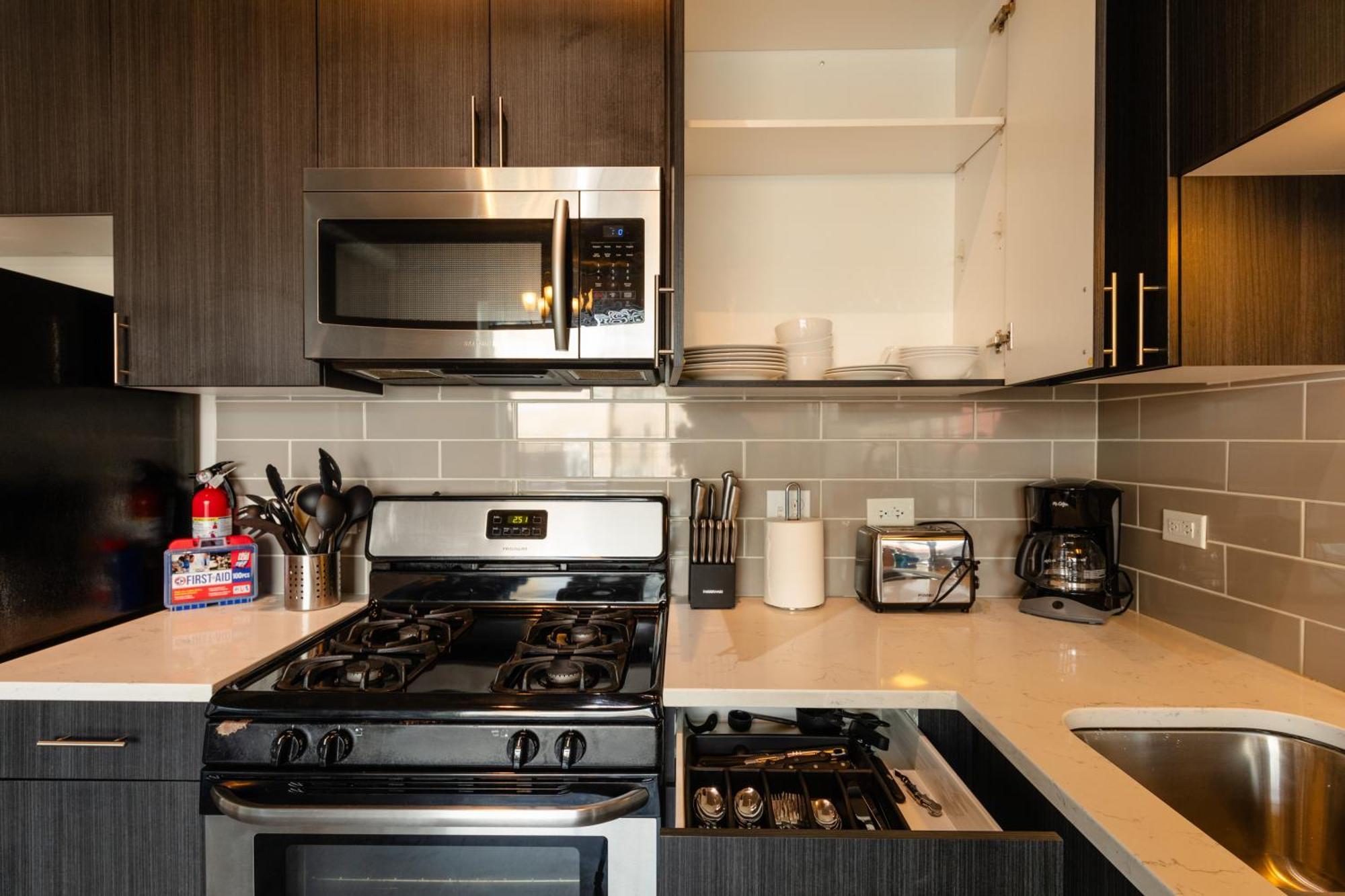 Mccormick Patio Skyline View 2b/2b With Optional Parking For Up To 6 People Apartment