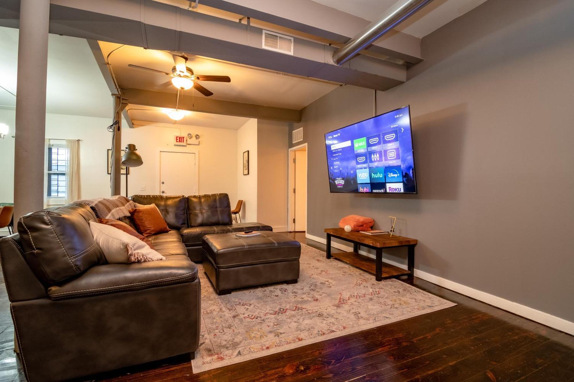 Apartment Mccormick 3br Huge Family Unit With Optional Parking & Ping-pong Table *