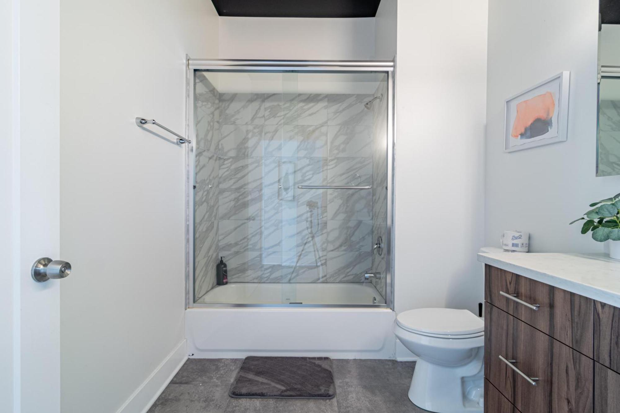 Apartment Mccormick Place Luxury Corner With Optional Parking For 6 Guests Chicago