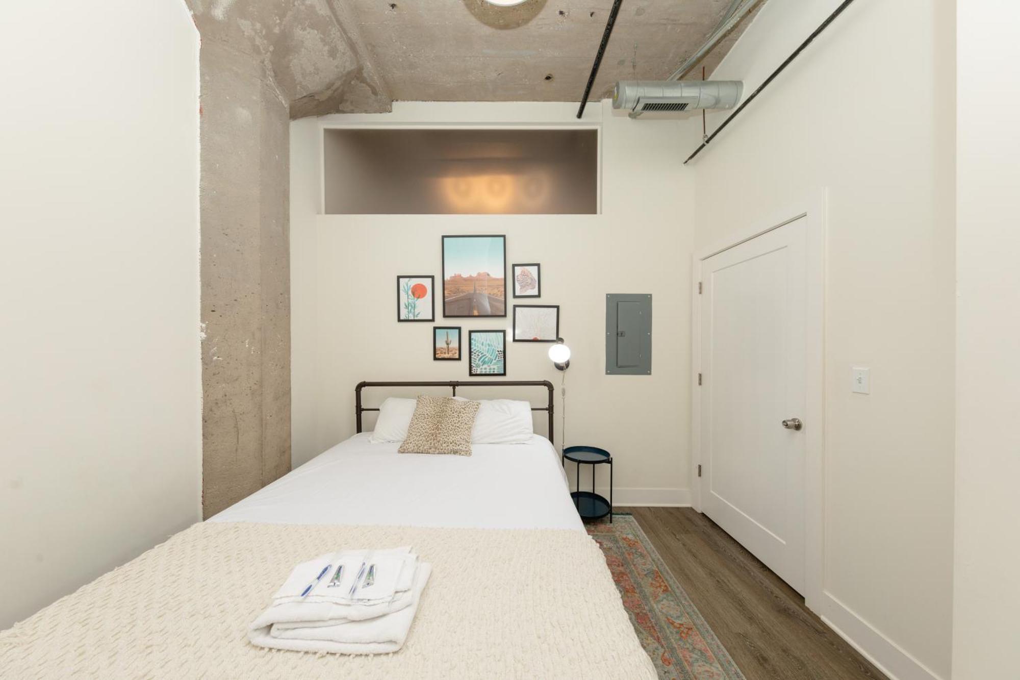 Mccormick Place 2b-2b Family Unit With Optional Parking And Gym Access Sleeps Up To 8 Apartment