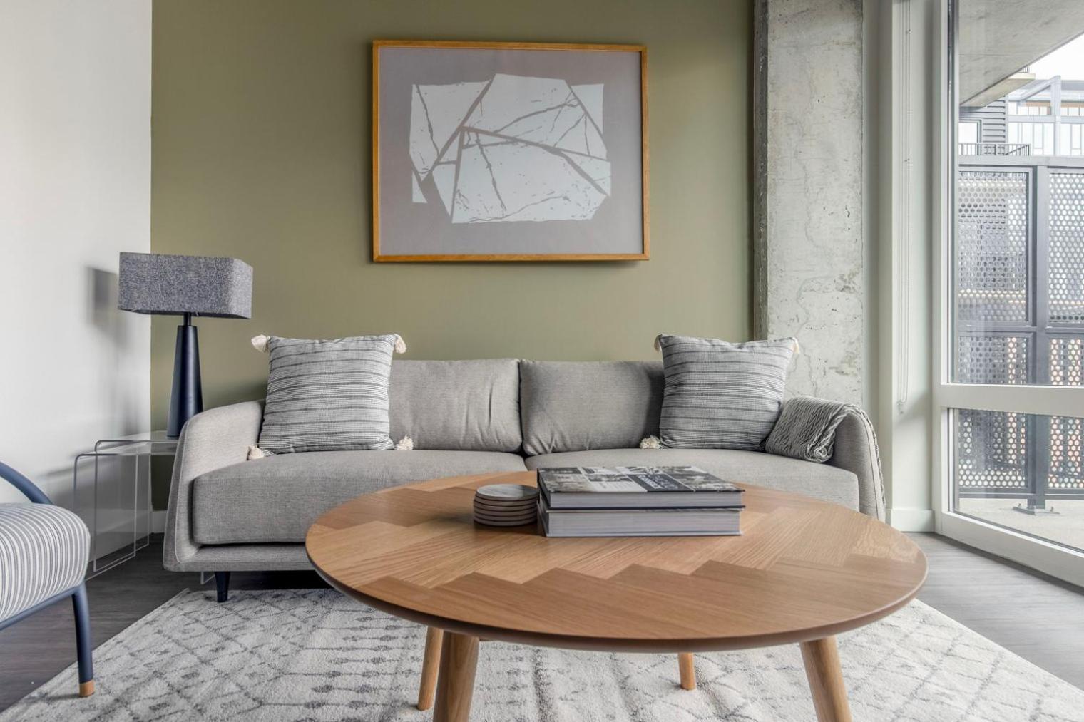 River North 1br W Yoga Nr Riverwalk Chi-1036