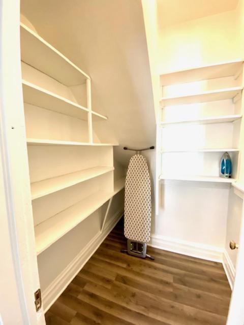 Spacious Historic In Lakeview - Walk To Wrigley, Nightlife, Shops, Hospitals *