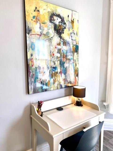 Apartment Spacious Historic In Lakeview - Walk To Wrigley, Nightlife, Shops, Hospitals *
