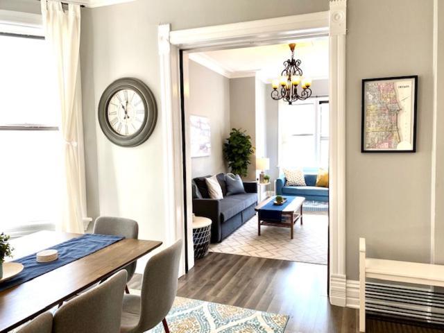 Spacious Historic In Lakeview - Walk To Wrigley, Nightlife, Shops, Hospitals * Chicago
