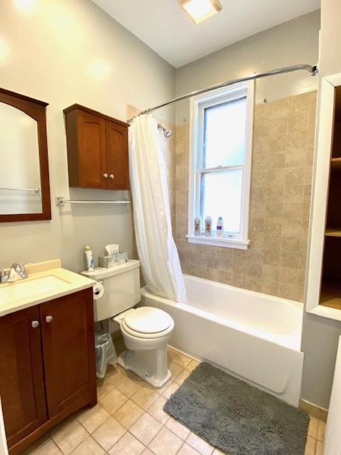 Spacious Historic In Lakeview - Walk To Wrigley, Nightlife, Shops, Hospitals *