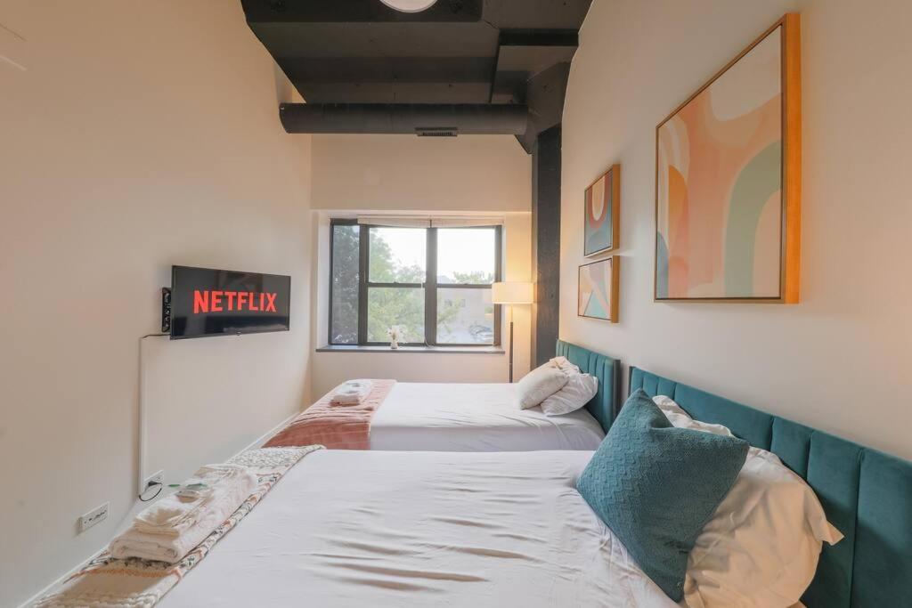 Apartment Mccormick 3br/2ba With 6 Twin Beds & Sofa Bed, Optional Parking & Gym Chicago