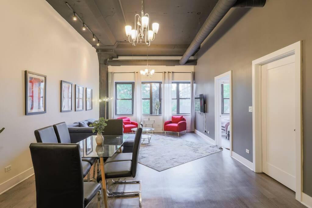 Apartment Mccormick 3br/2ba With 6 Twin Beds & Sofa Bed, Optional Parking & Gym