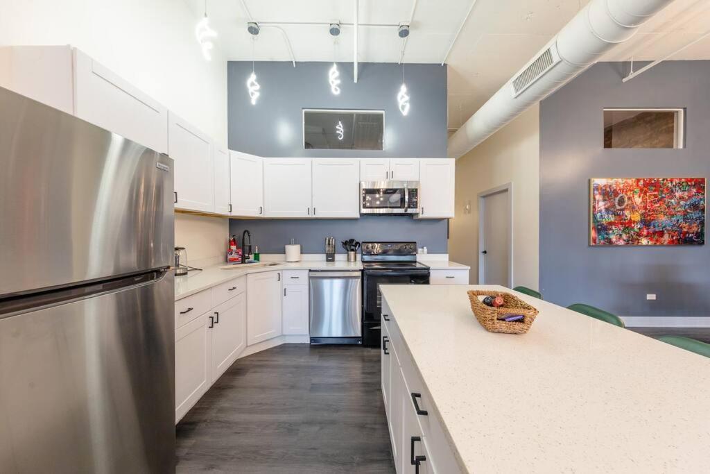 Mccormick 6br-4ba Luxury That Sleeps 12 Guests With Jacuzzi & Pool Table, Group And Optional Parking *