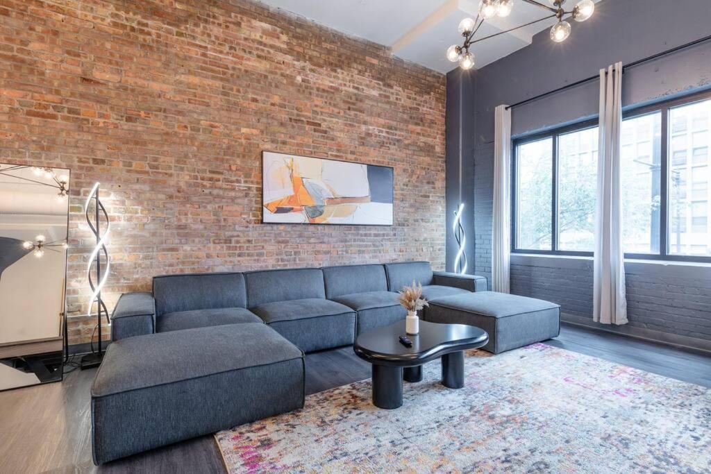 Mccormick 6br-4ba Luxury That Sleeps 12 Guests With Jacuzzi & Pool Table, Group And Optional Parking Apartment *