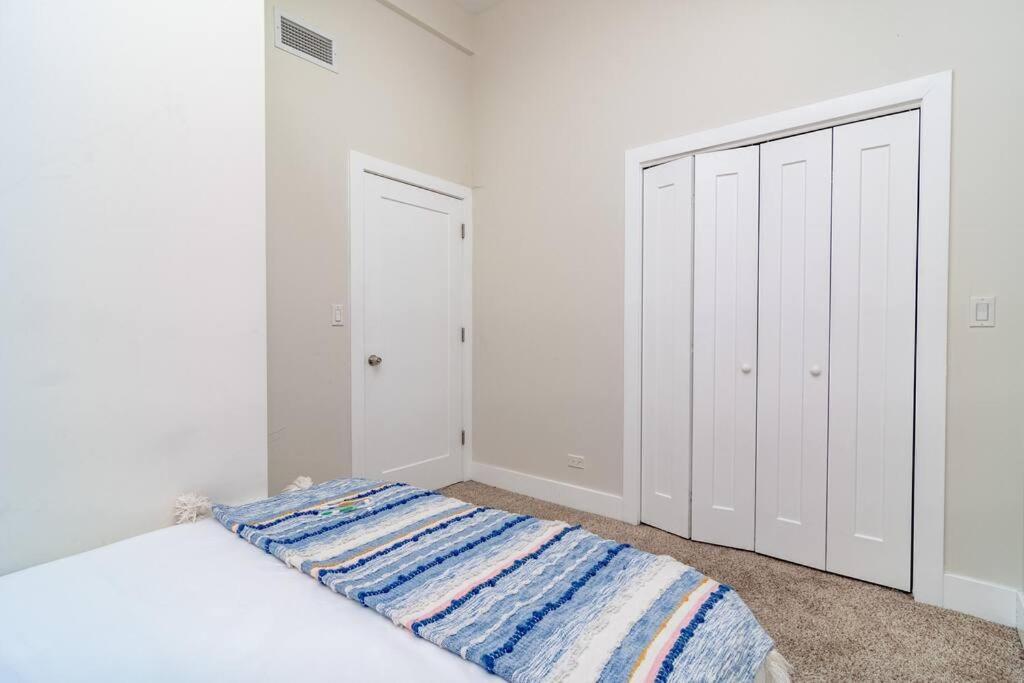 Mccormick 420 Friendly 2br With Optional Parking For Up To 6 People * Chicago