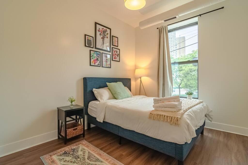 Mccormick Place 420 Friendly 3br/2ba With Optional Parking *