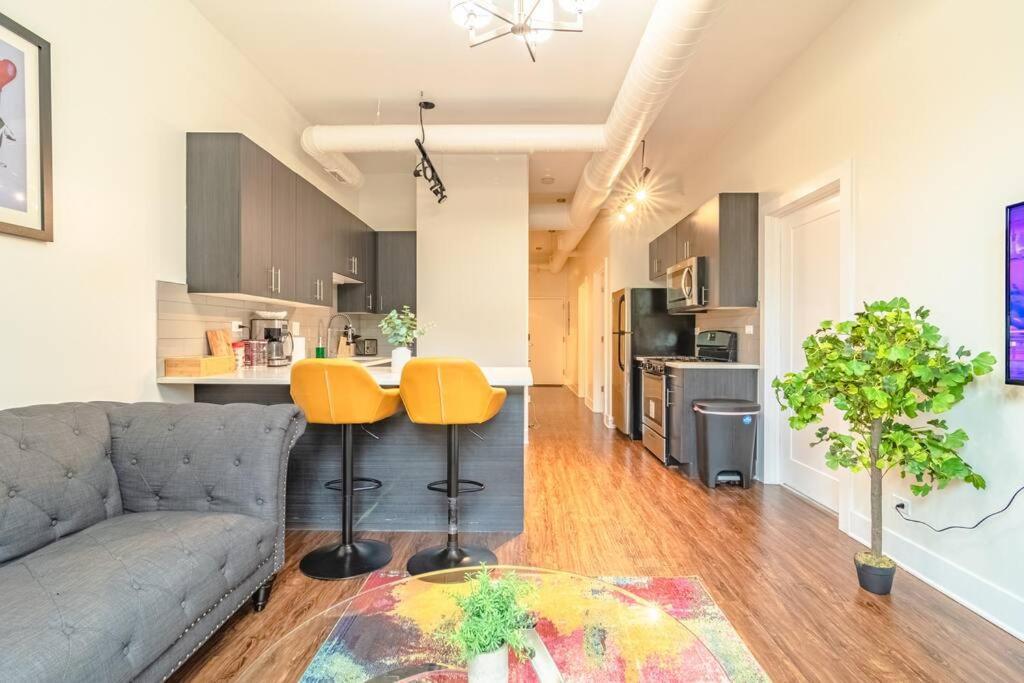 Mccormick Place 420 Friendly 3br/2ba With Optional Parking Chicago
