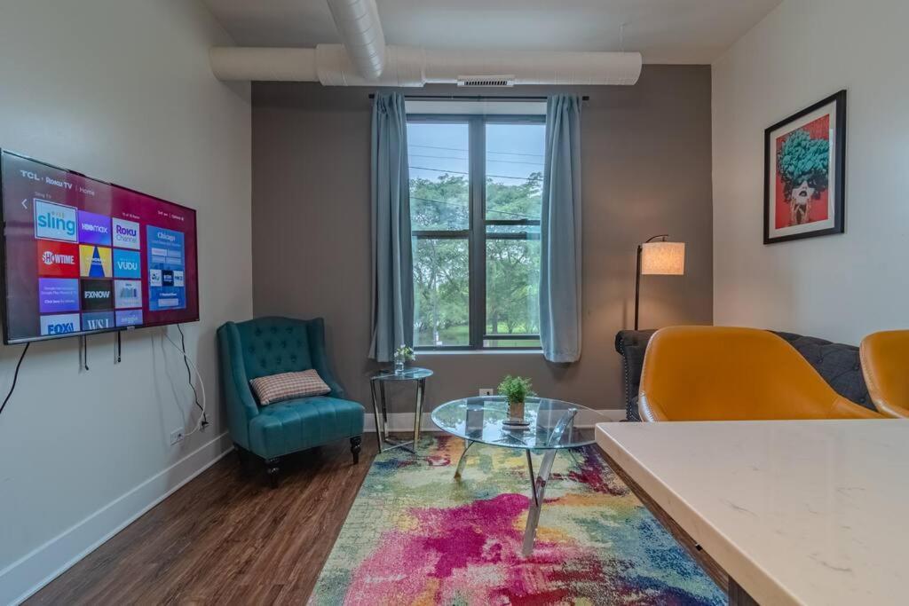 Mccormick Place 420 Friendly 3br/2ba With Optional Parking Apartment *