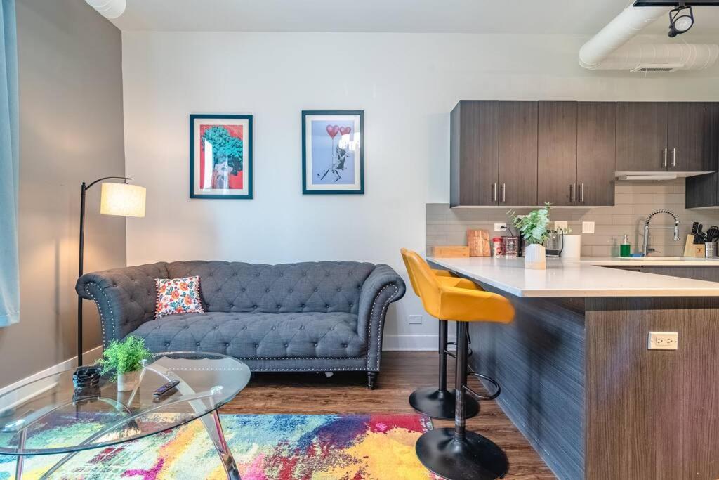 Mccormick Place 420 Friendly 3br/2ba With Optional Parking * Chicago