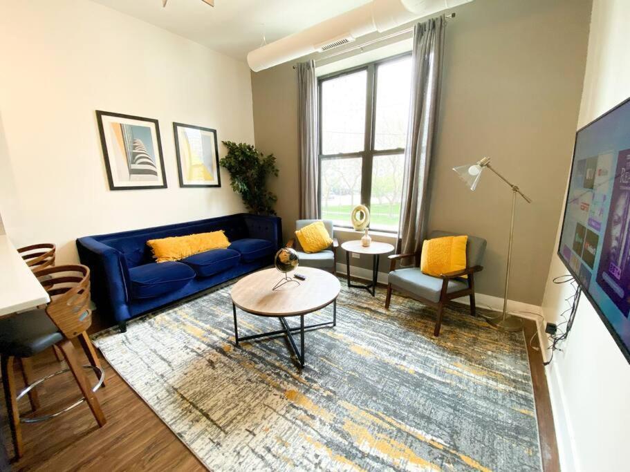 Mccormick Place 420 Friendly 3br/2ba With Optional Parking * Chicago