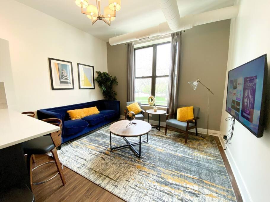 Mccormick Place 420 Friendly 3br/2ba With Optional Parking Apartment *