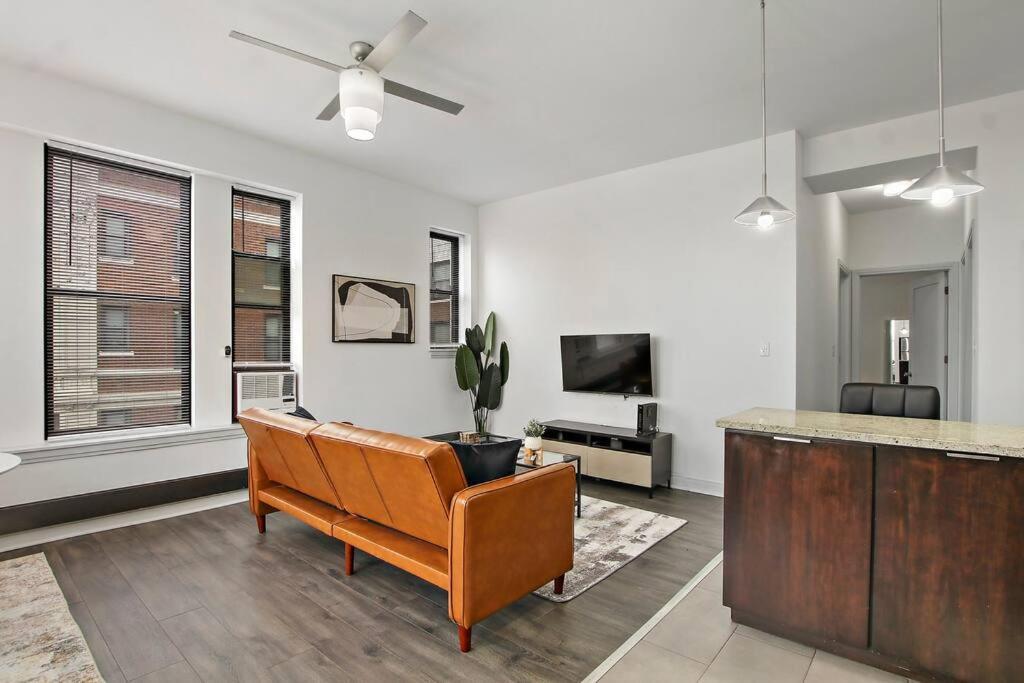 2br Comfy And Roomy Apt In - Del Prado 1013 Chicago