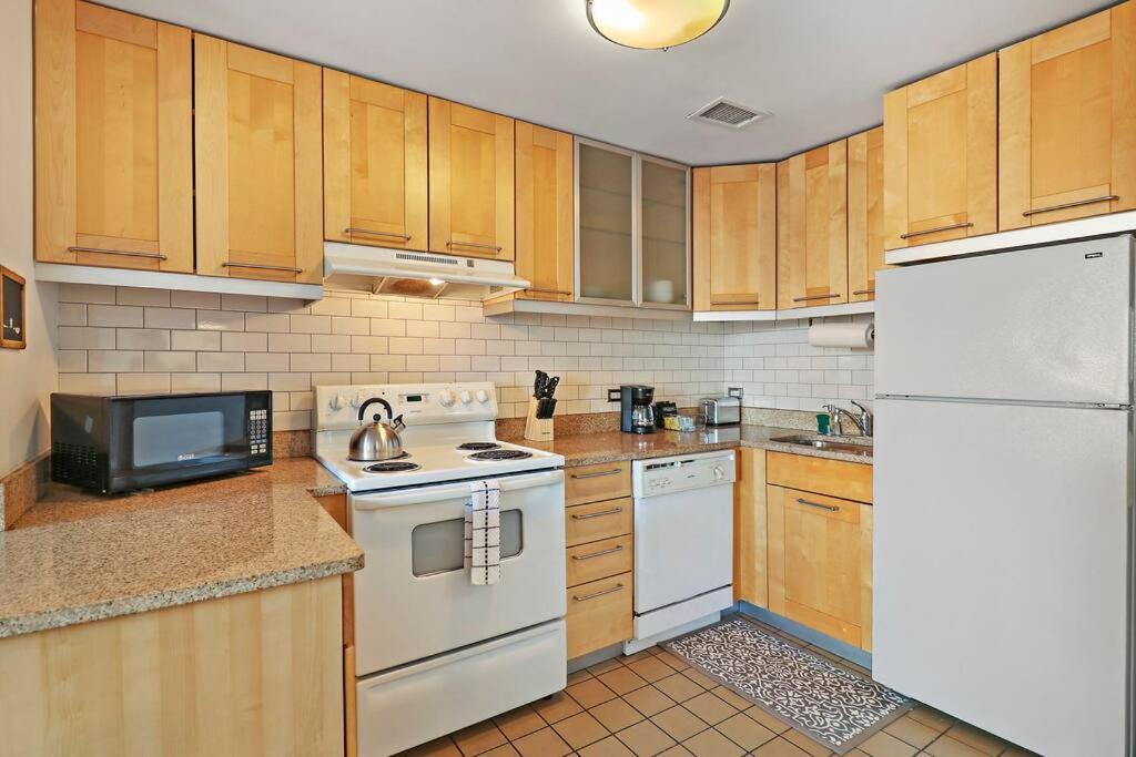 Inviting 2-bedroom In Hyde Park - The Blackwood 0404 Apartment