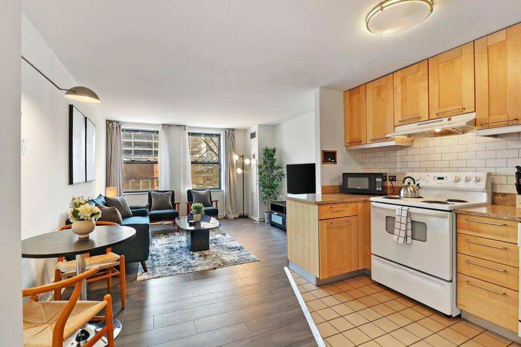 Apartment Inviting 2-bedroom In Hyde Park - The Blackwood 0404 *