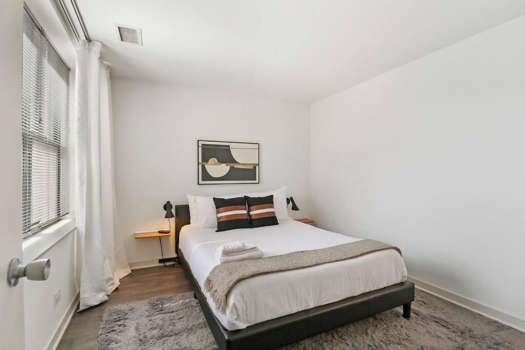 Inviting 2-bedroom In Hyde Park - The Blackwood 0404 *