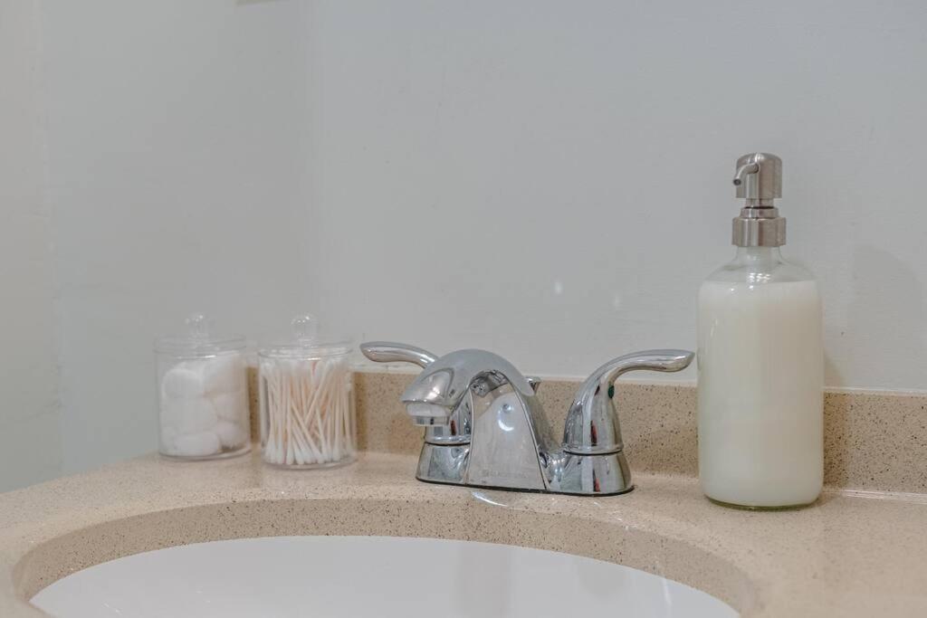 Mccormick Place 420 Friendly 3br/2ba With Optional Parking