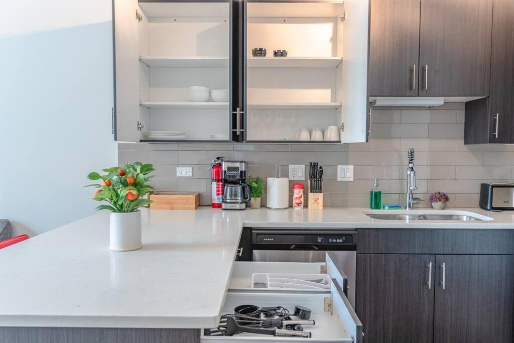 Mccormick Place 420 Friendly 3br/2ba With Optional Parking