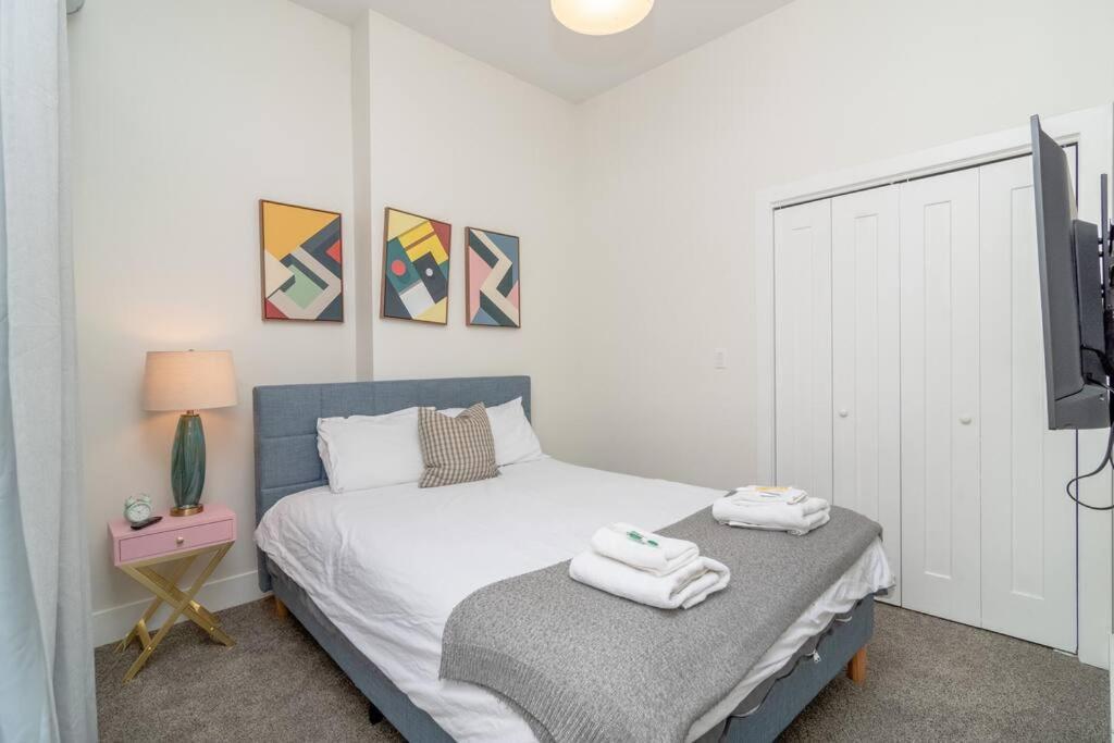 Mccormick Place Homie 3br And 2ba With Optional Parking For Up To 8 Guests Apartment *