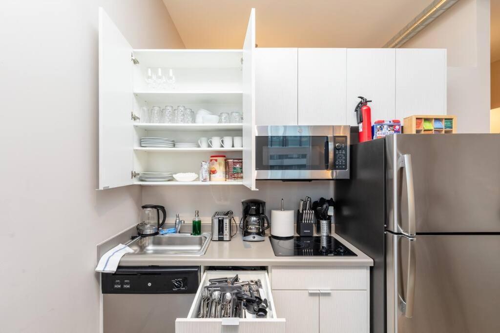 Apartment Mccormick 2br/2ba Oasis With Optional Parking, Patio, Gym For Up To 6 Guests *