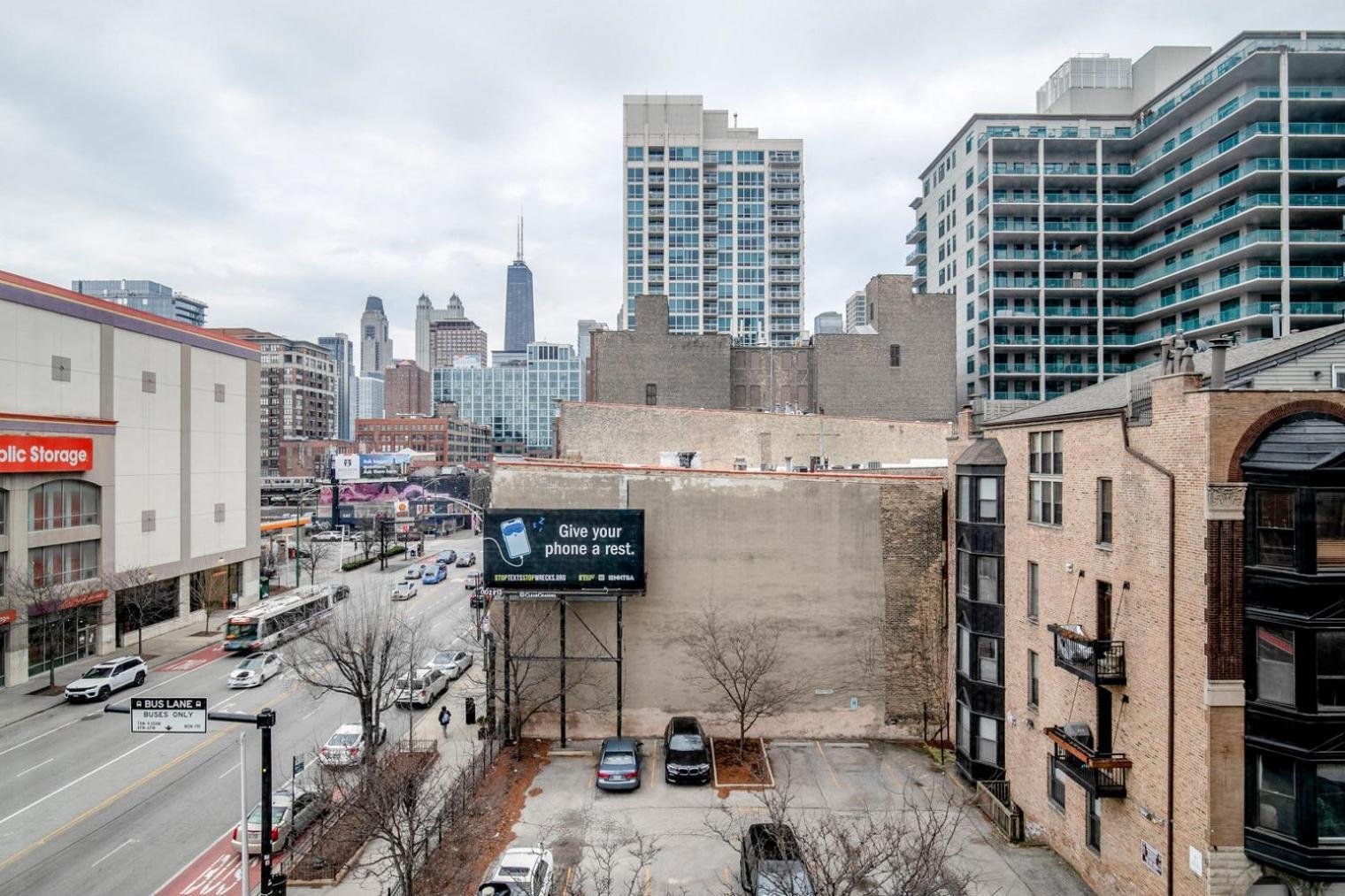 River North 1br W Terrace Grills Yoga Chi-1032 Apartment *