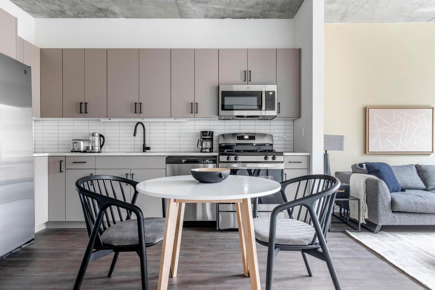 River North 1br W Terrace Grills Yoga Chi-1032 Apartment Chicago