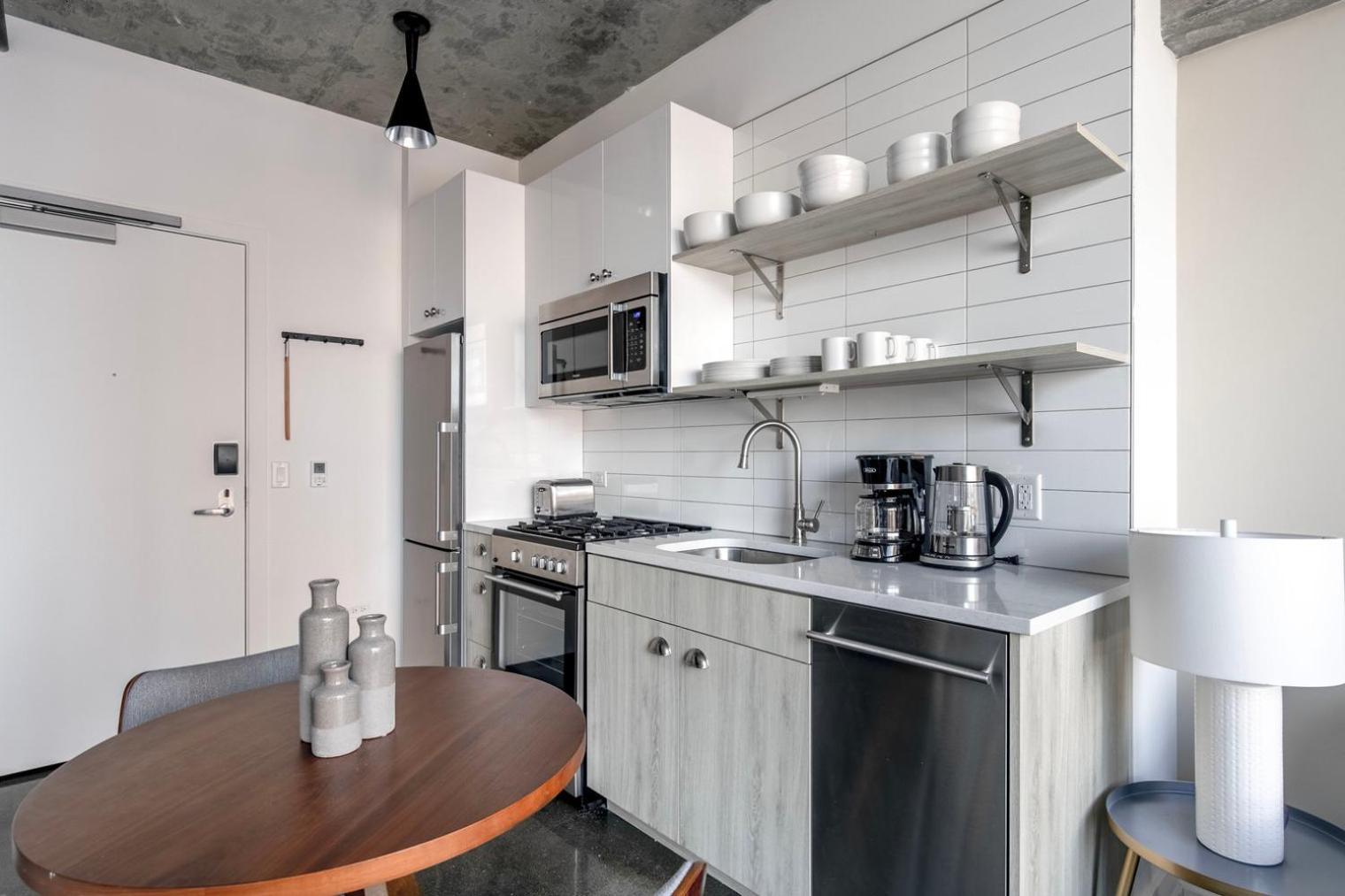 River North 1br W Theater Nr L Chi-1012 *