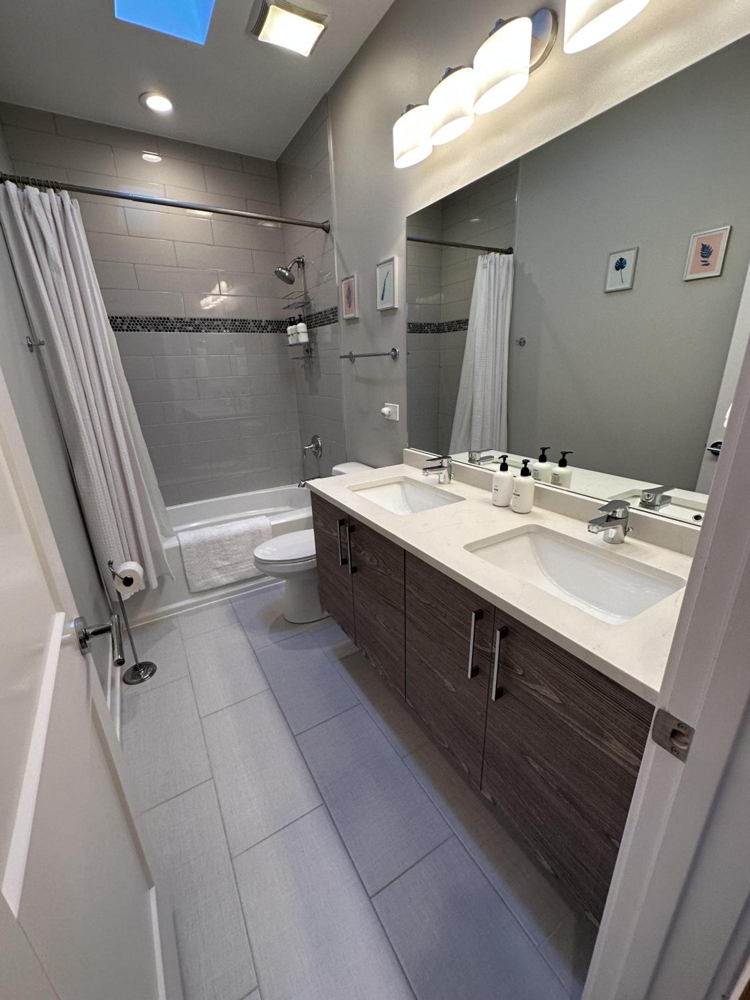 Modern Sfh Near Mccormick Place & Soldier Field Holiday home