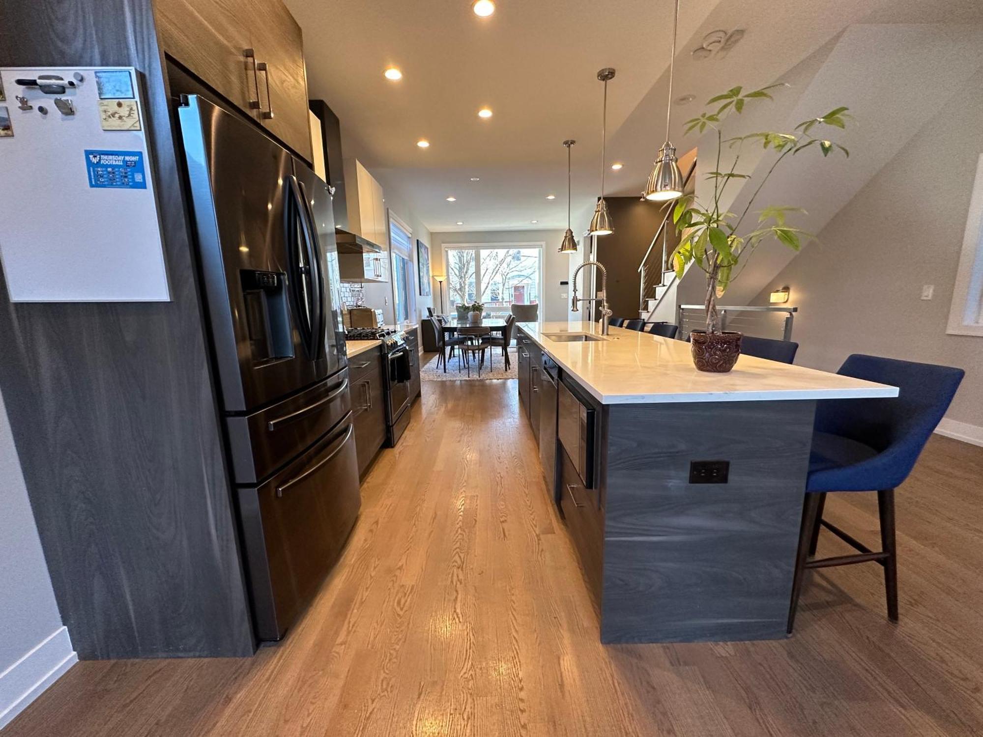 Modern Sfh Near Mccormick Place & Soldier Field
