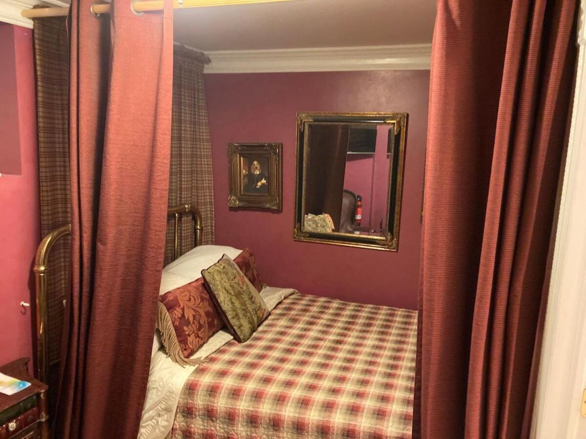 The Toscana Bed & Breakfast *