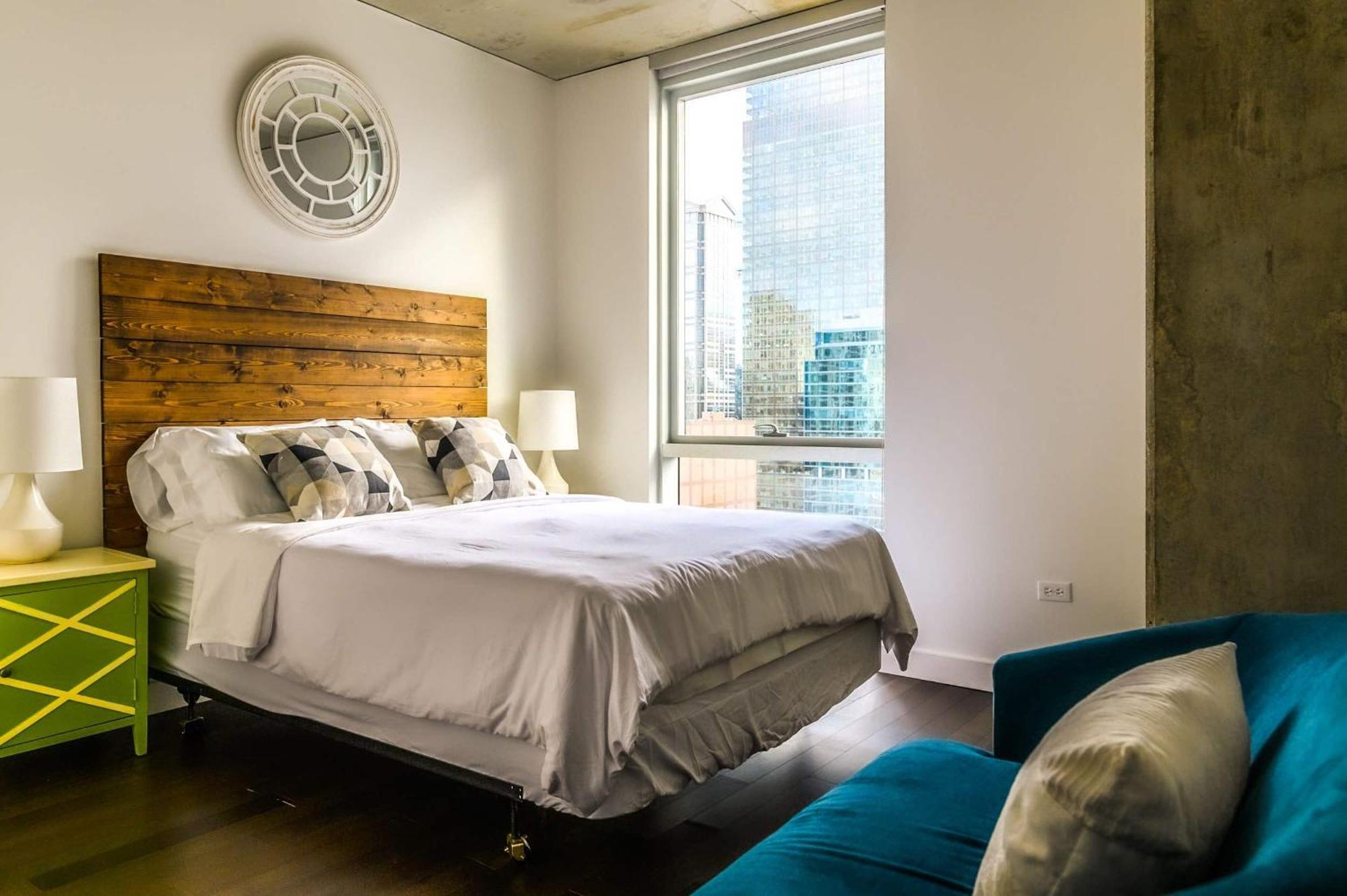 2b,2ba Luxury Balcony,wi-fi, Paid In&out Parking In Bldg Apartment