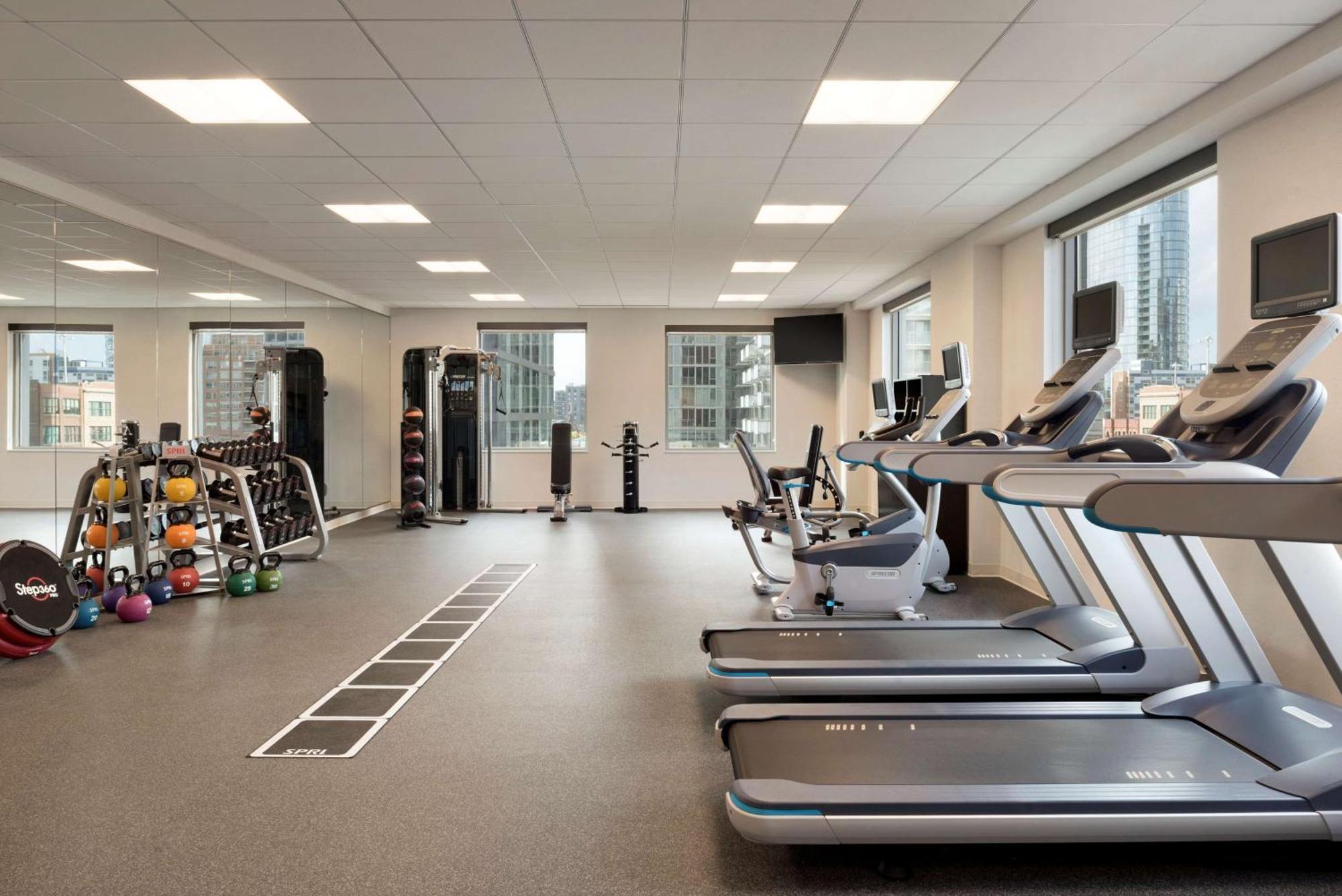 Hampton Inn Chicago West Loop Fulton Market Area Hotel 3*