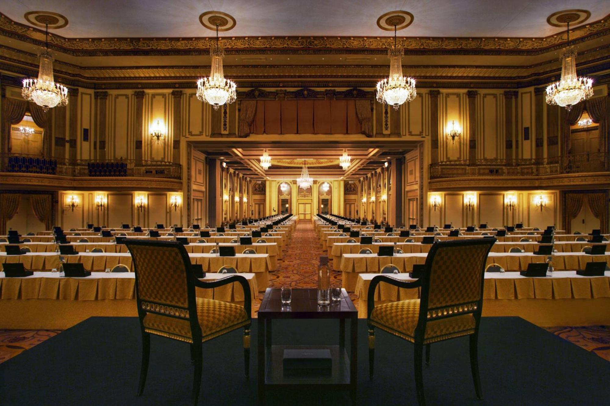 The Palmer House Hilton 4*