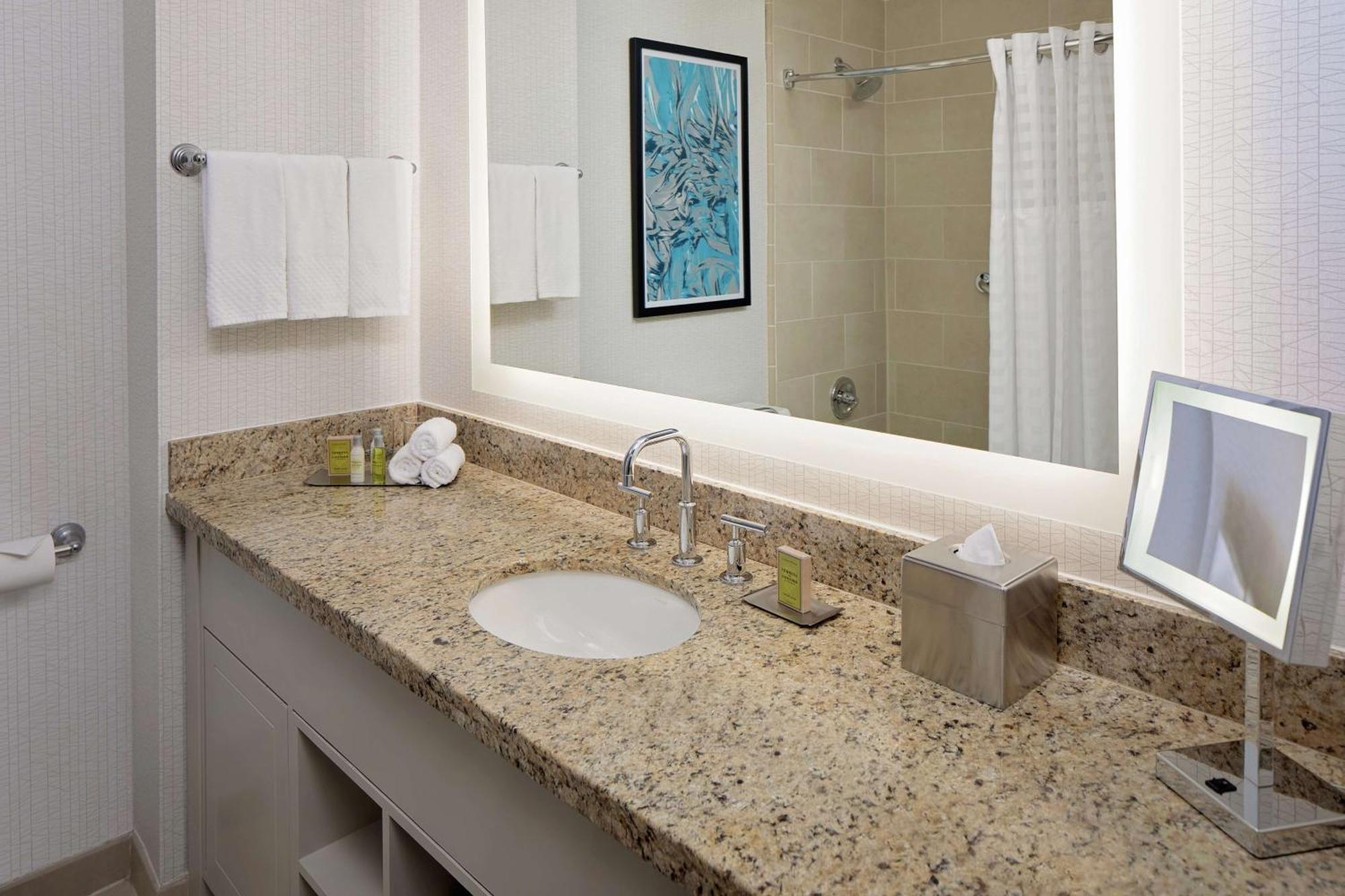 Doubletree By Hilton Magnificent Mile Chicago